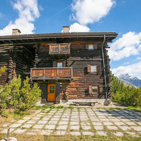 Lidia In-ski Out 50m Chalet Livigno